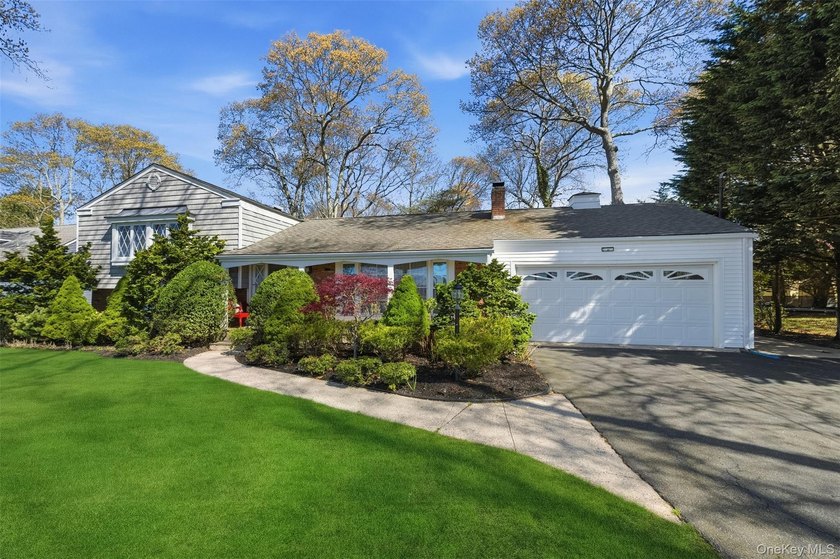 Desirable East Moriches location! This 3-bedroom, 2-bath - photo 38