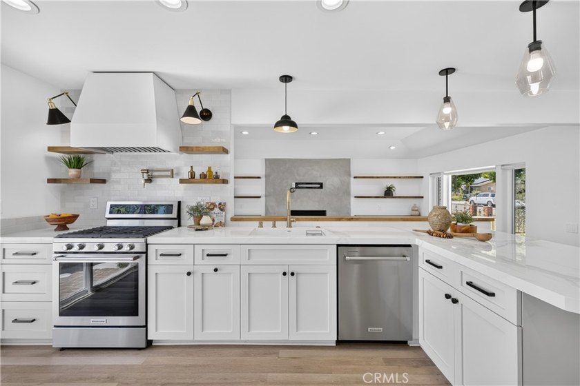 Beautifully reimagined with timeless style and thoughtful design - photo 12