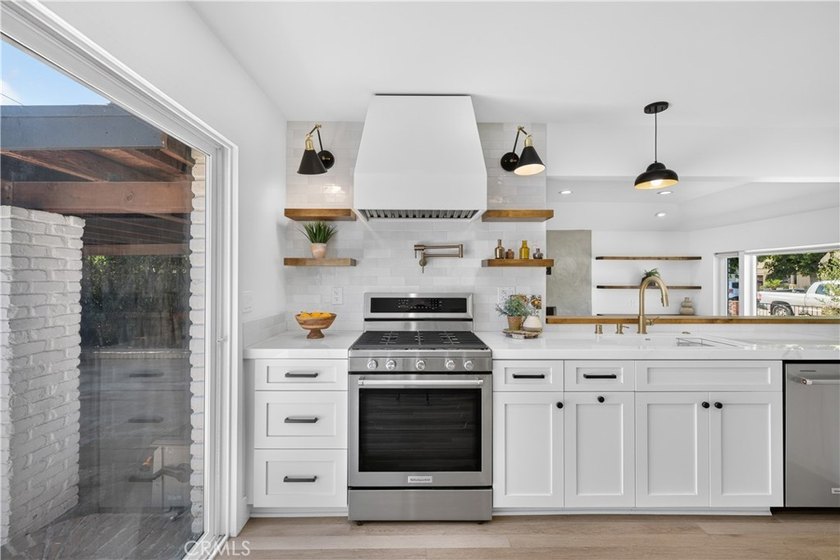 Beautifully reimagined with timeless style and thoughtful design - photo 13