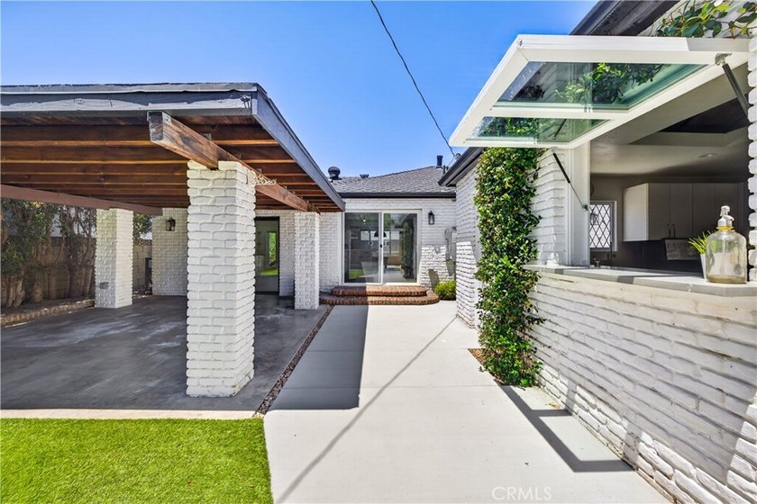 Beautifully reimagined with timeless style and thoughtful design - photo 32