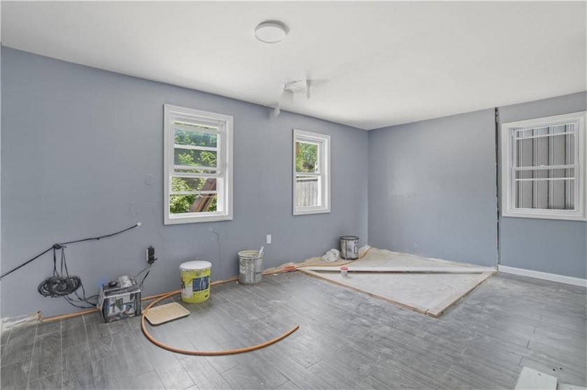 Don't miss this incredible opportunity to own a beautiful home - photo 10