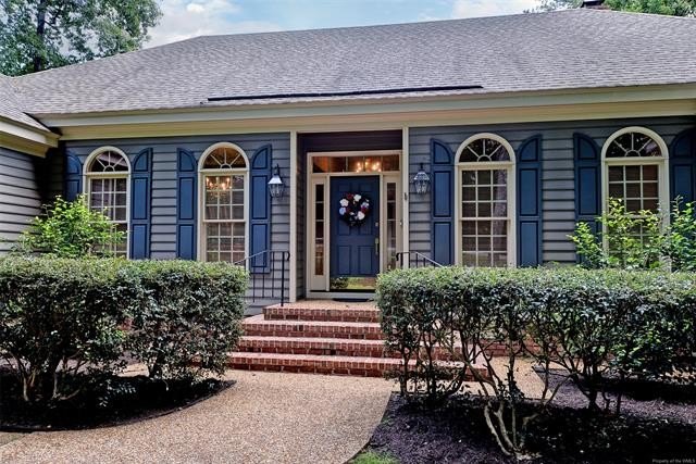 This stunning single-story home offers a perfect blend of - photo 2