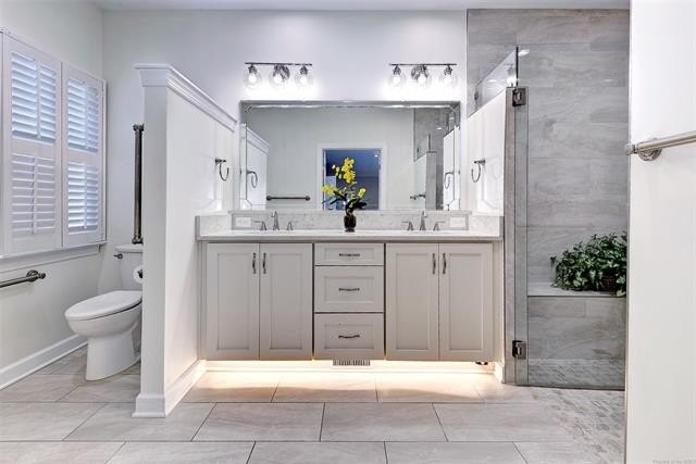 This stunning single-story home offers a perfect blend of - photo 3