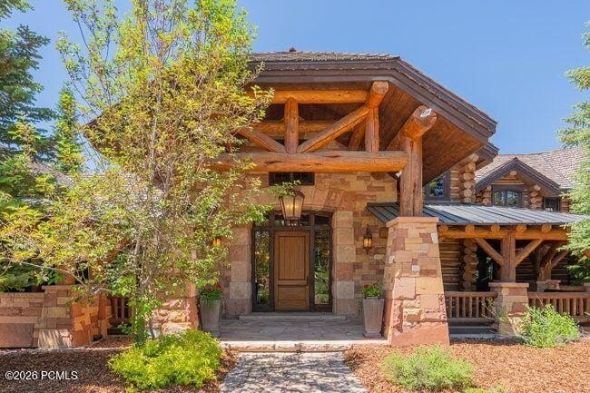 Welcome to one of the most iconic estates in Wolf Creek Ranch - photo 6