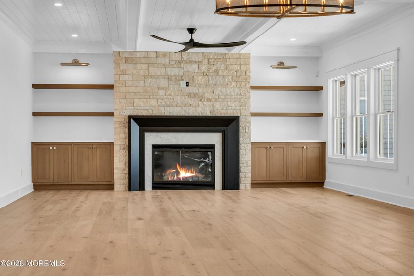 Spectacularly designed 5/6 bedroom, 6 bath bayfront home is - photo 20