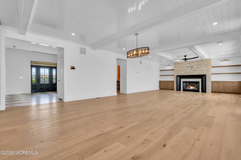 Spectacularly designed 5/6 bedroom, 6 bath bayfront home is - photo 23