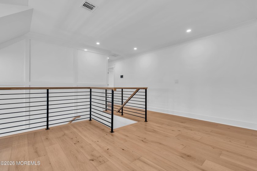 Spectacularly designed 5/6 bedroom, 6 bath bayfront home is - photo 37