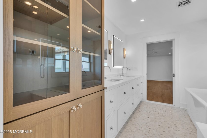 Spectacularly designed 5/6 bedroom, 6 bath bayfront home is - photo 42