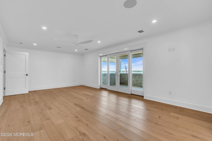 Spectacularly designed 5/6 bedroom, 6 bath bayfront home is - photo 45