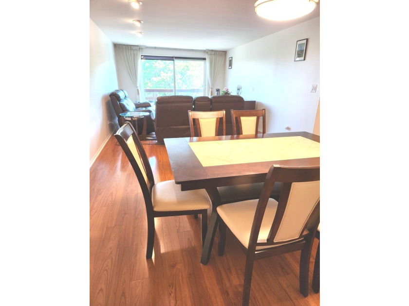 WELCOME HOME TO THIS BEAUTIFULLY UPDATED 2 BEDROOM AND 2 BATH - photo 6