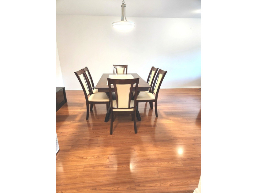 WELCOME HOME TO THIS BEAUTIFULLY UPDATED 2 BEDROOM AND 2 BATH - photo 7