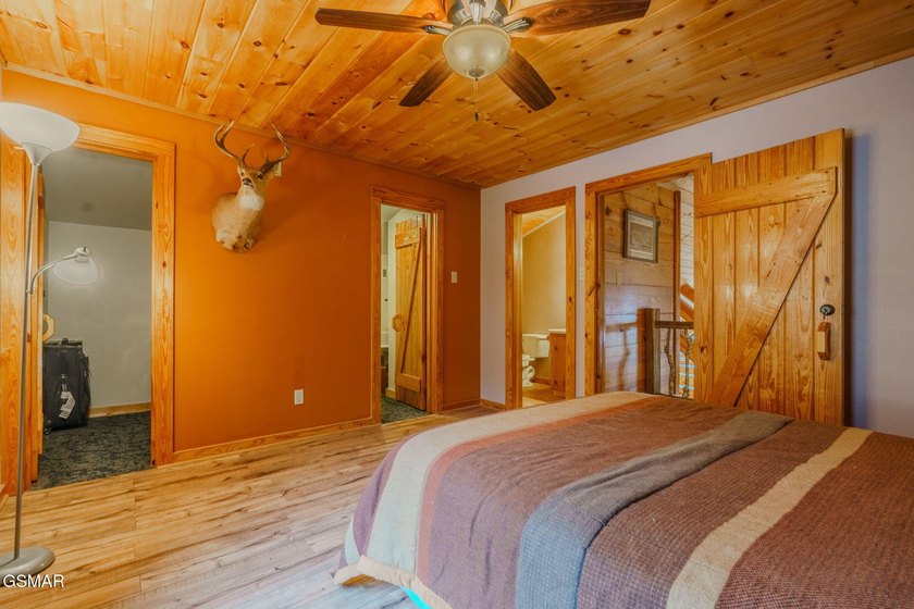 + 2 BONUS ROOMS!!!! A truly rare Wears Valley mountain retreat - photo 27