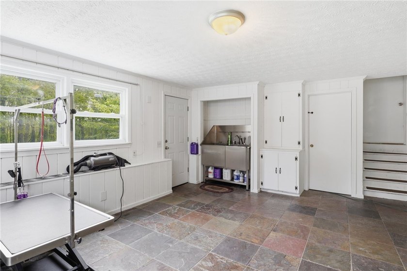 Welcome to effortless living in East Irondequoit, just moments - photo 28