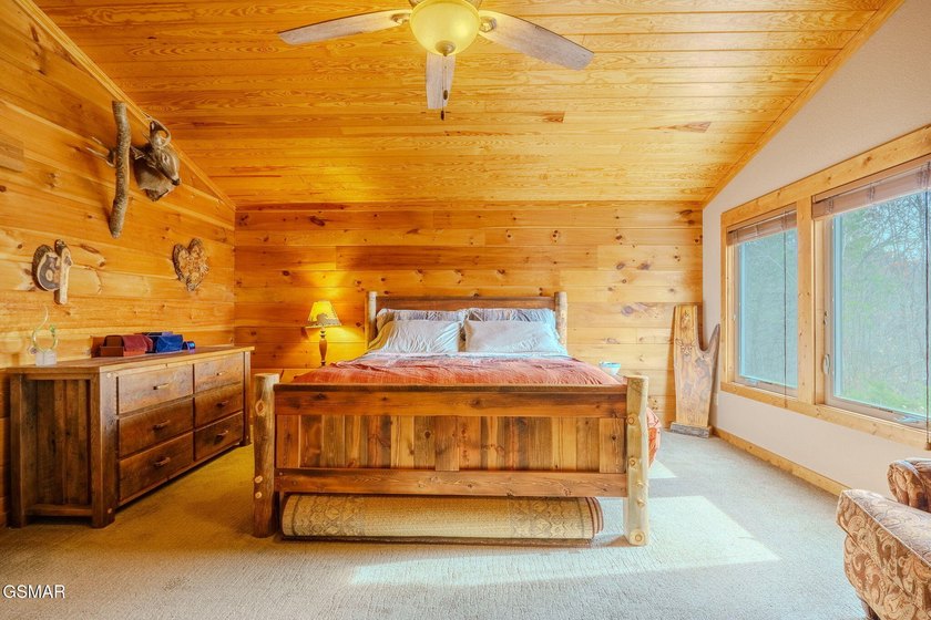 + 2 BONUS ROOMS!!!! A truly rare Wears Valley mountain retreat - photo 40