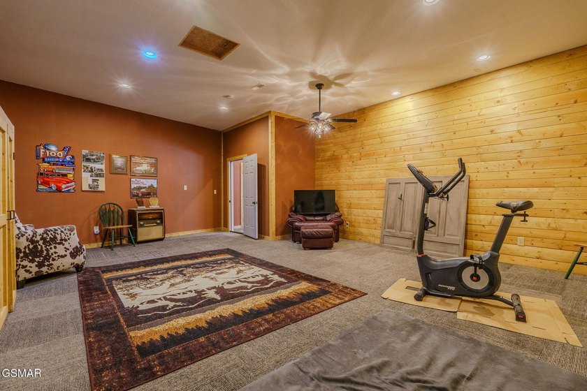 + 2 BONUS ROOMS!!!! A truly rare Wears Valley mountain retreat - photo 46
