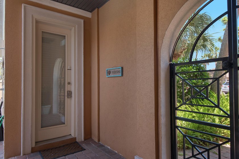 Beautiful Mediterranean home located in the sought after - photo 4
