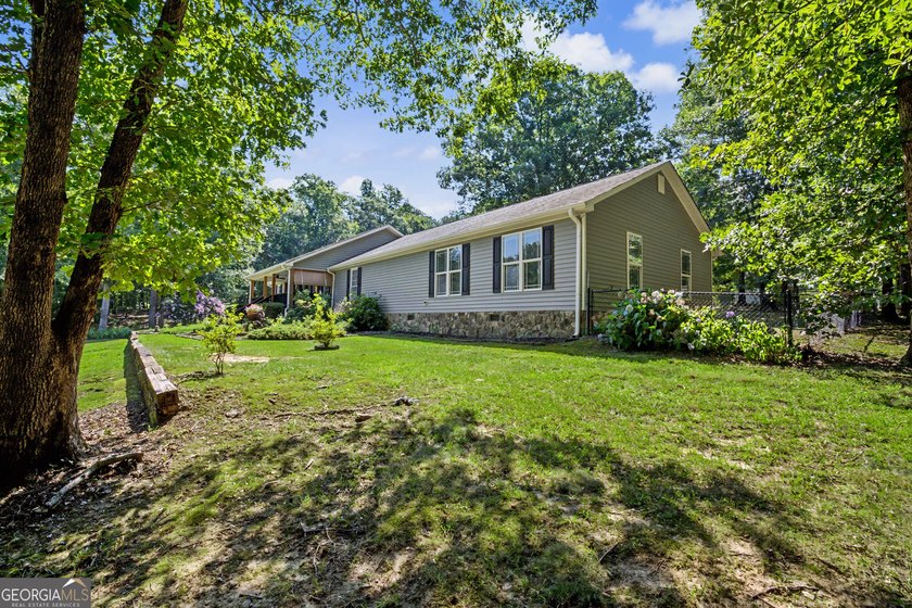 I am excited to feature this exceptional 4-bedroom, 3-bathroom - photo 5