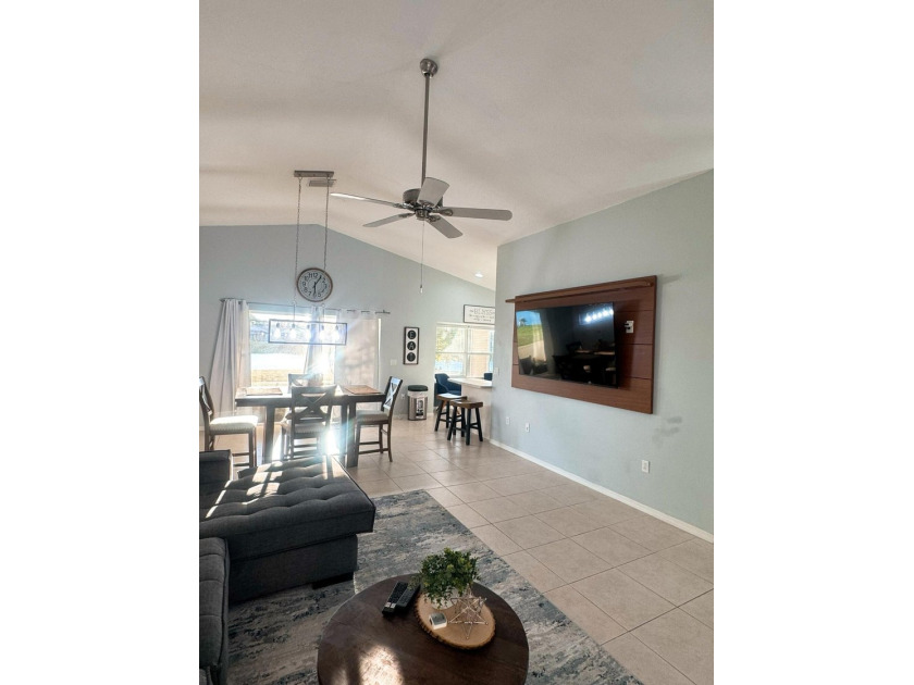 Beautifully maintained 3BR/2BA lake-view home in the gated - photo 11