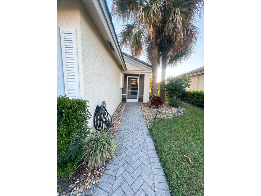 Beautifully maintained 3BR/2BA lake-view home in the gated - photo 23