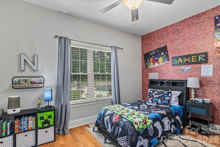 This exquisitely maintained all-brick custom residence offers - photo 25