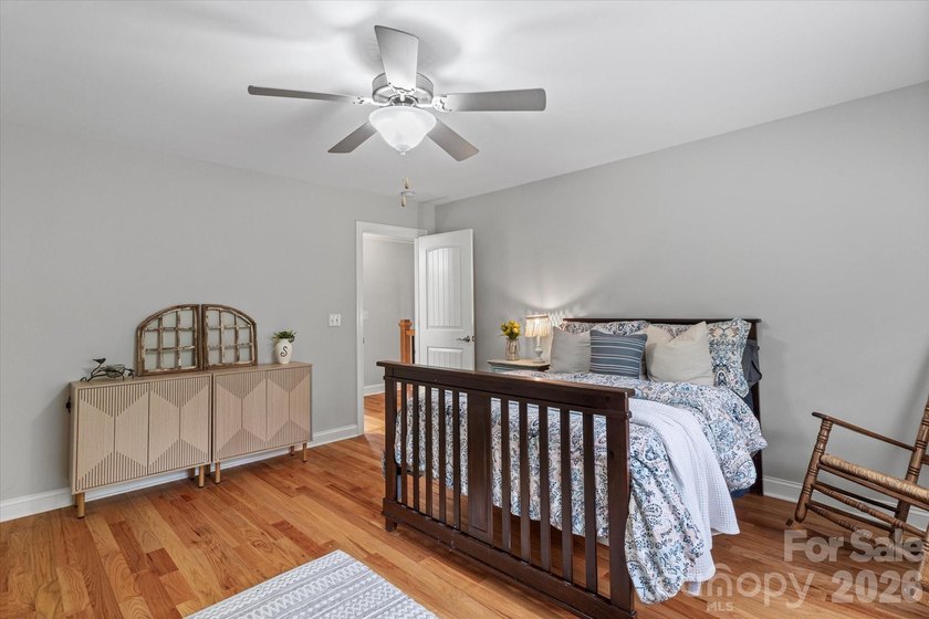 This exquisitely maintained all-brick custom residence offers - photo 27