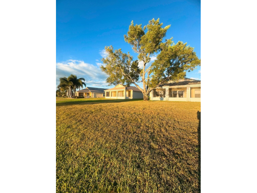 Beautifully maintained 3BR/2BA lake-view home in the gated - photo 35