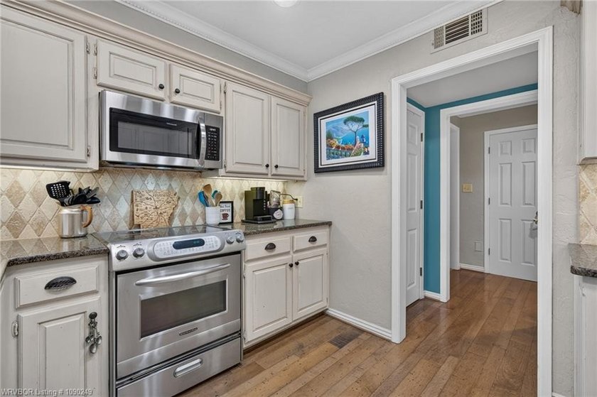 Tucked away in the beautiful Canterbury Cove subdivision, this - photo 15