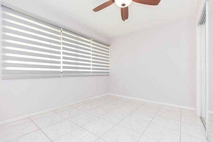 Welcome to Village Lake Condominiums in St. Petersburg! This 2 - photo 19