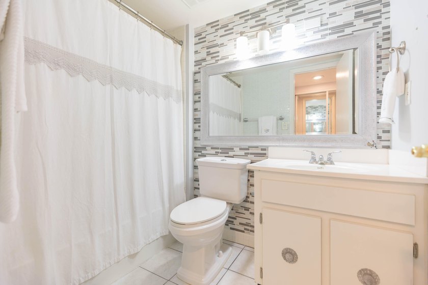 Welcome to Village Lake Condominiums in St. Petersburg! This 2 - photo 26