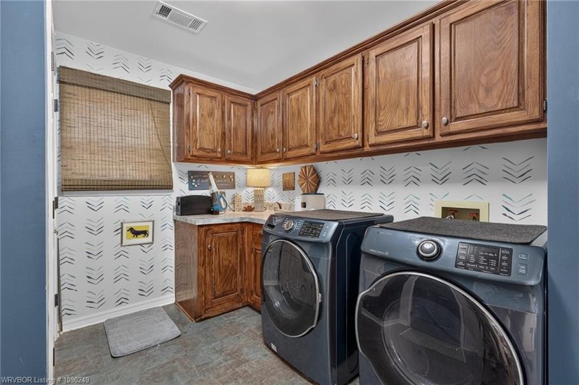 Tucked away in the beautiful Canterbury Cove subdivision, this - photo 31