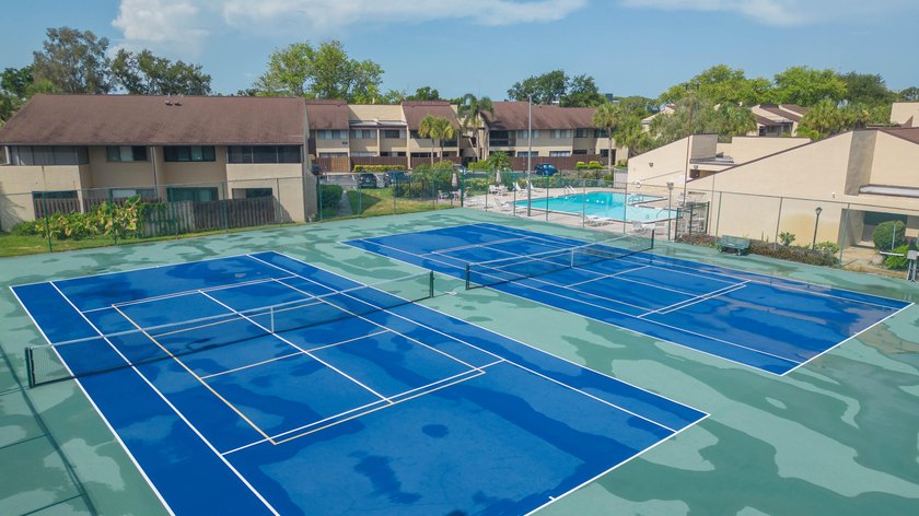 Welcome to Village Lake Condominiums in St. Petersburg! This 2 - photo 38