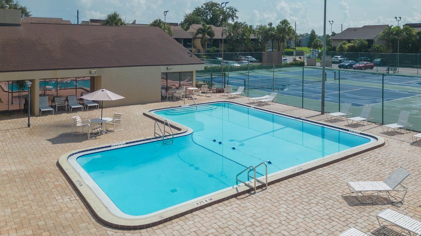 Welcome to Village Lake Condominiums in St. Petersburg! This 2 - photo 42