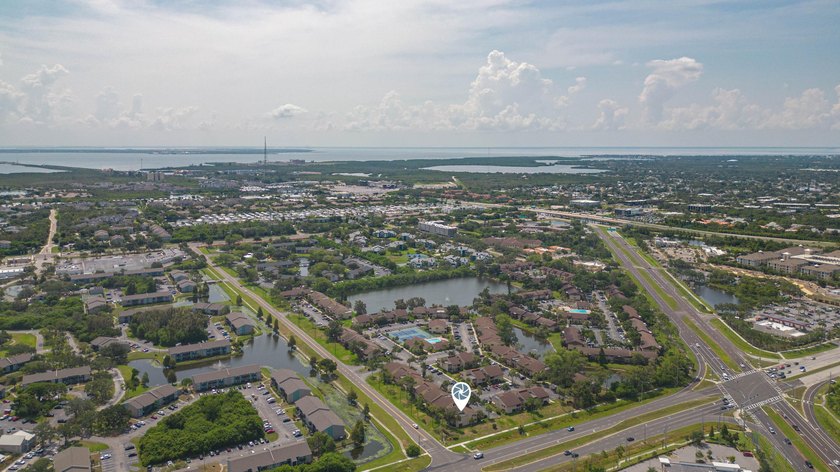 Welcome to Village Lake Condominiums in St. Petersburg! This 2 - photo 49