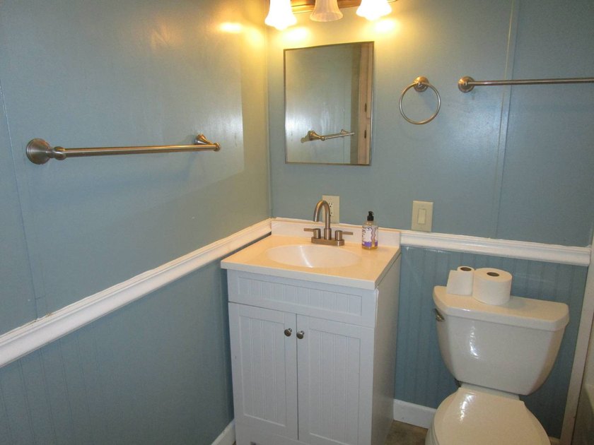 Discover the charm of this cozy 1-bedroom, 1-bath home located - photo 6