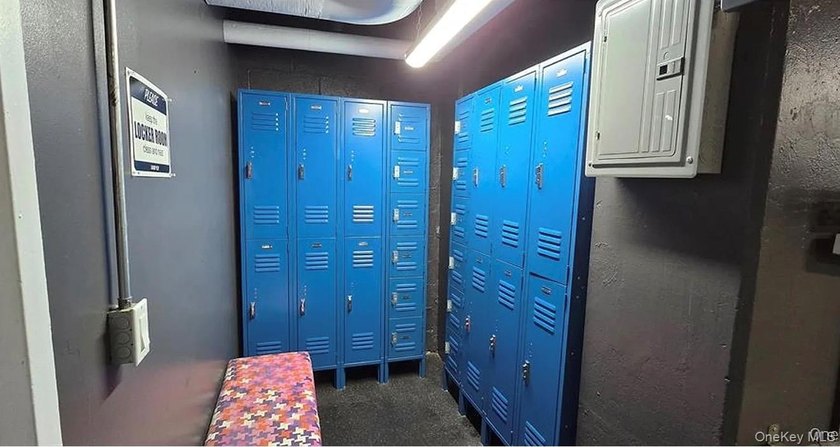 Spacious 1-bedroom Apartment at The Anita Terrace in Rego Park! - photo 10