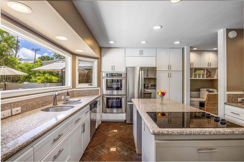Welcome to 139 Waaula St, a stunning single-family home in the - photo 24