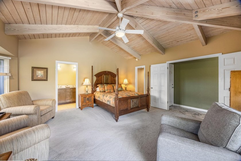 Welcome to 139 Waaula St, a stunning single-family home in the - photo 34
