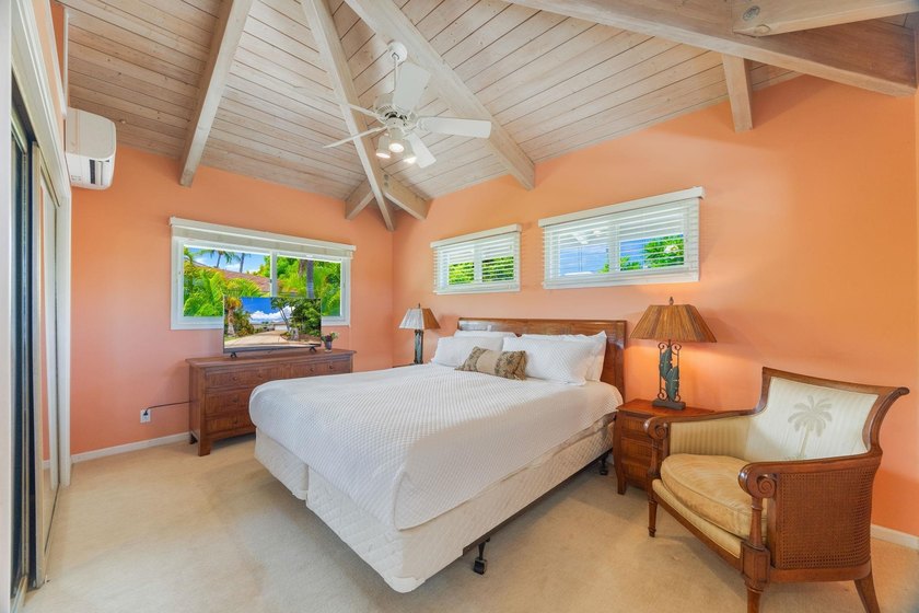 Welcome to 139 Waaula St, a stunning single-family home in the - photo 42