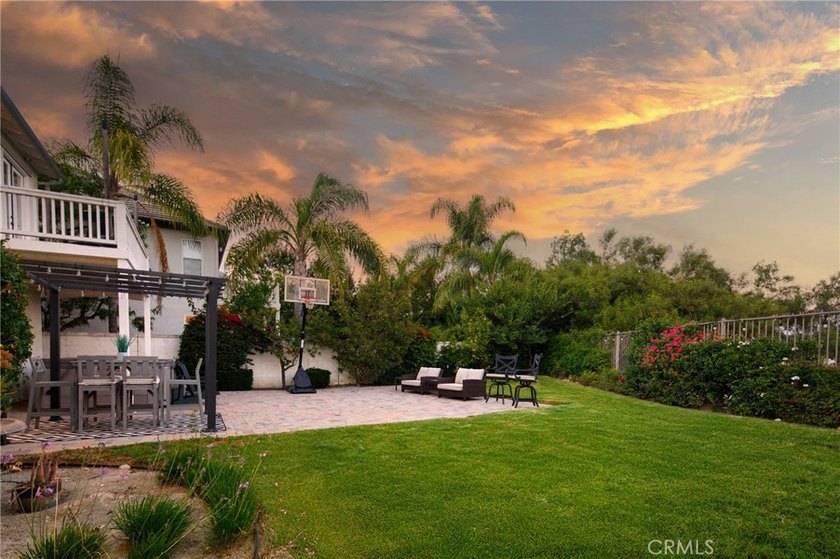 Exquisite Cantabria masterpiece with unparalleled privacy and - photo 4