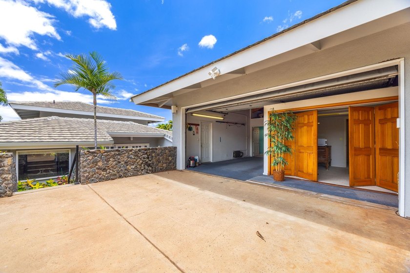 Welcome to 139 Waaula St, a stunning single-family home in the - photo 44
