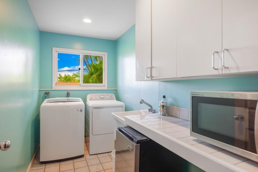 Welcome to 139 Waaula St, a stunning single-family home in the - photo 46