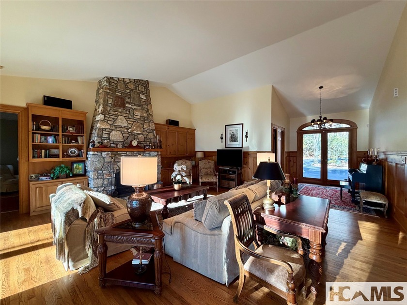 A RARE opportunity to have a flat lake lot and beautiful long - photo 3