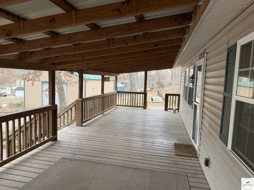 Enjoy the lake lifestyle in this spacious 4-bedroom, 2-bath home - photo 4