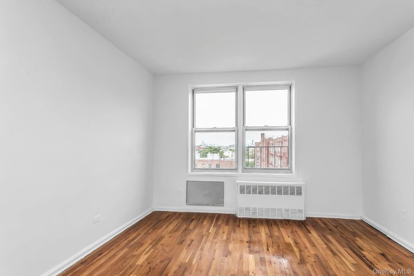 Affordable Spacious One Bedroom Apartment with Manhattan views - photo 8