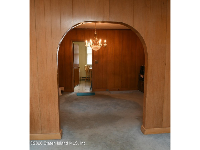 Fully detached home in the heart of sought-after Westerleigh - photo 4