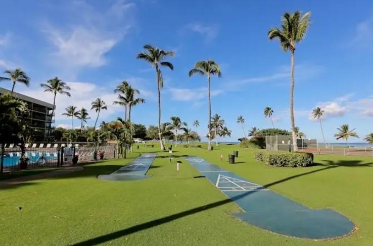 This beautifully updated 1 bedroom, 2 bathroom condo is ground - photo 40
