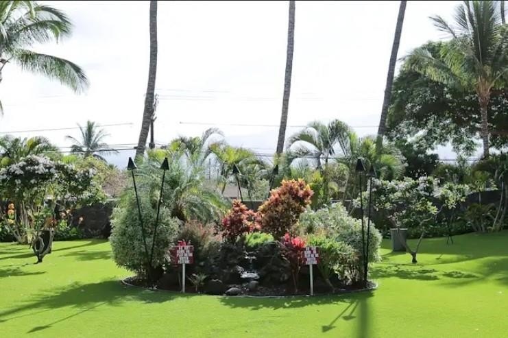 This beautifully updated 1 bedroom, 2 bathroom condo is ground - photo 45