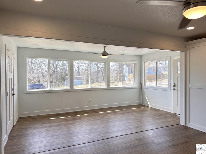 Fully Remodeled Home on 4 lots in a quiet lake development in - photo 9