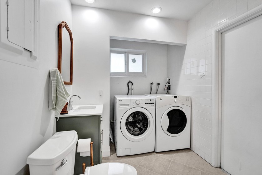 Beautifully maintained 3-bedroom, 2-bath home in highly - photo 31