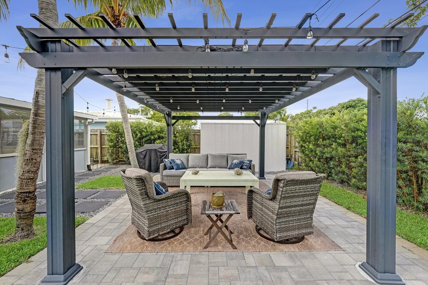 Beautifully maintained 3-bedroom, 2-bath home in highly - photo 45